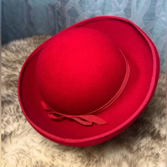 Bellini Accessories - Vintage Red Wool Coche Hat - Bellini Bollman with Bow - Red Hat Society